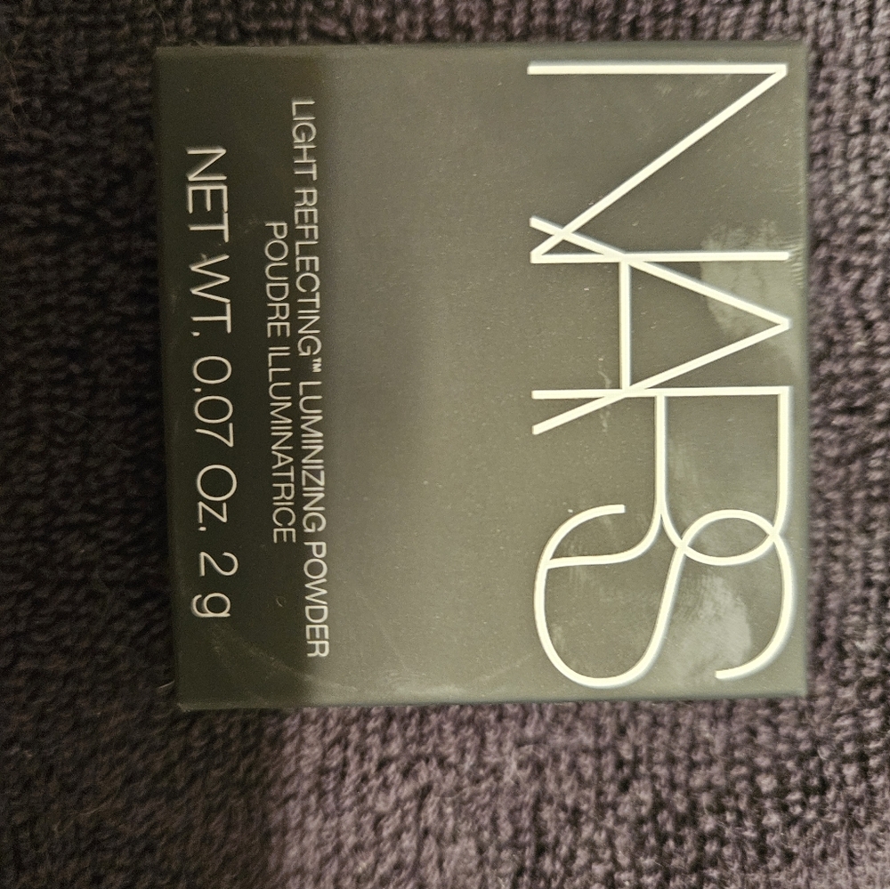 NARS Light Reflecting Luminizing Powder Eros - Picture 5 of 5